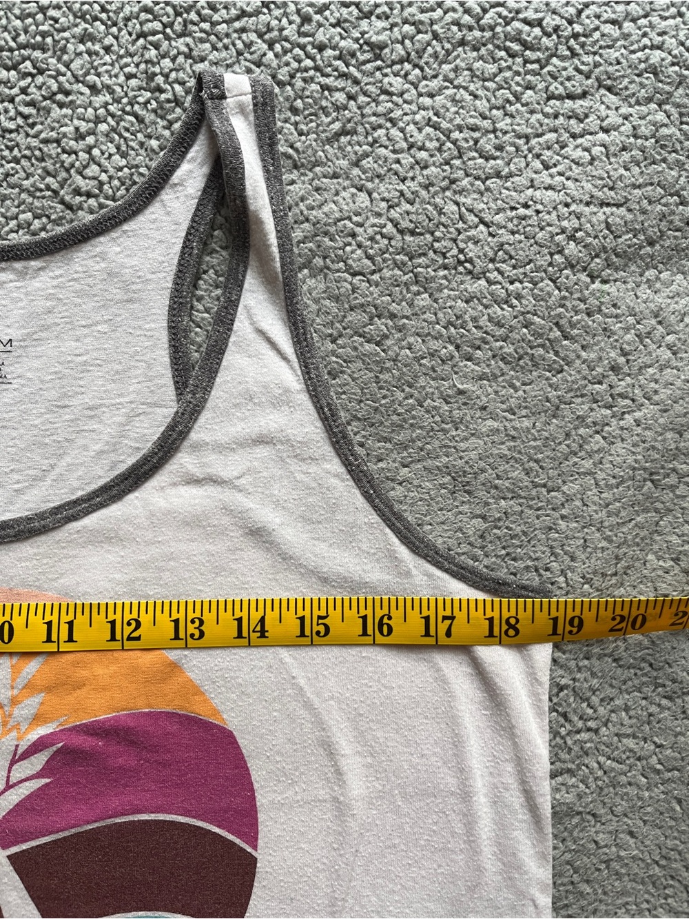 Volcom Tank - Picture 3 of 5